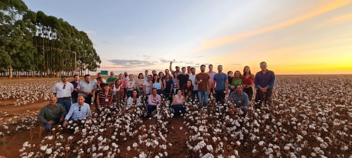Alunos em visita a fazenda em Mato Grosso